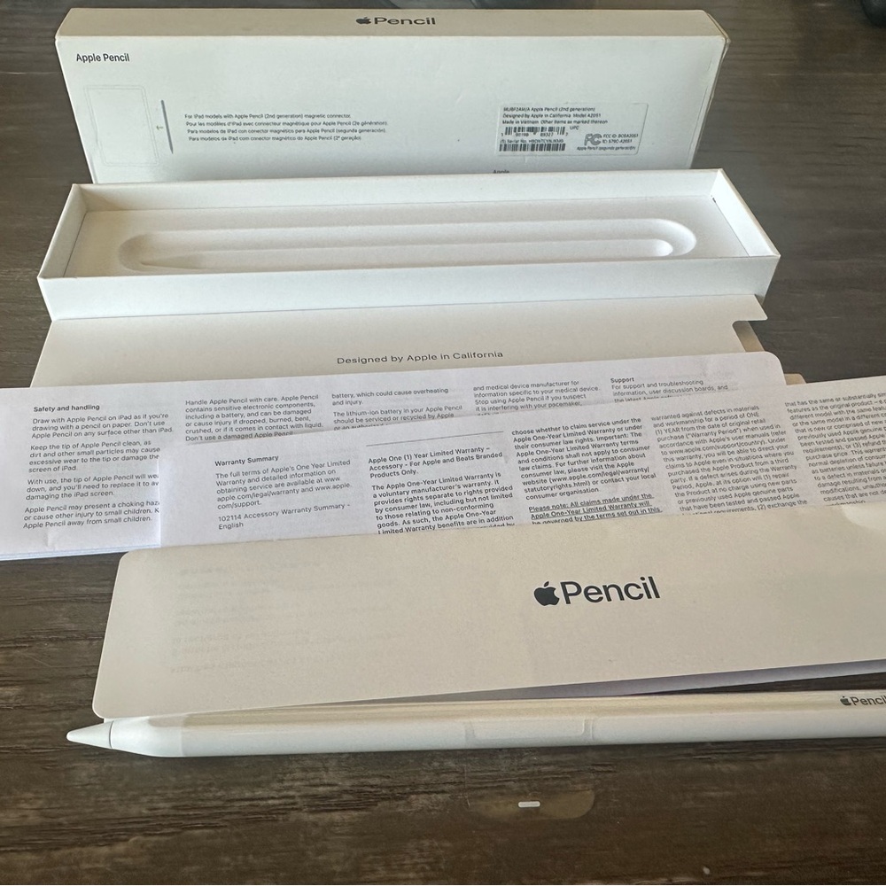 Apple Pencil - Sleek White Design - Picture 4 of 6